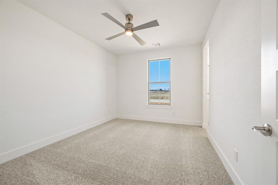 Spacious, unfurnished interior of a new home in Settlers Glen, New Fairview (Image 18).