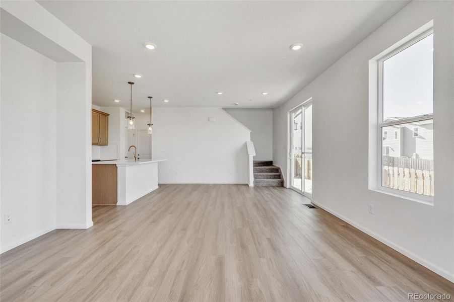 Spacious, unfurnished interior of a new home in Turnberry, Commerce City (Image 19).