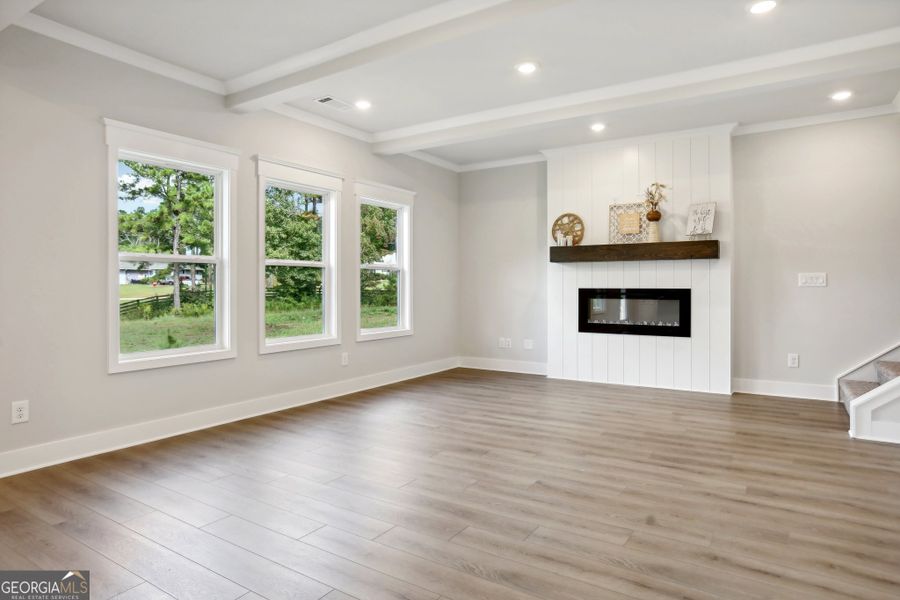 Spacious, unfurnished interior of a new home in Rosewood Lake Estates, Hoschton (Image 15).