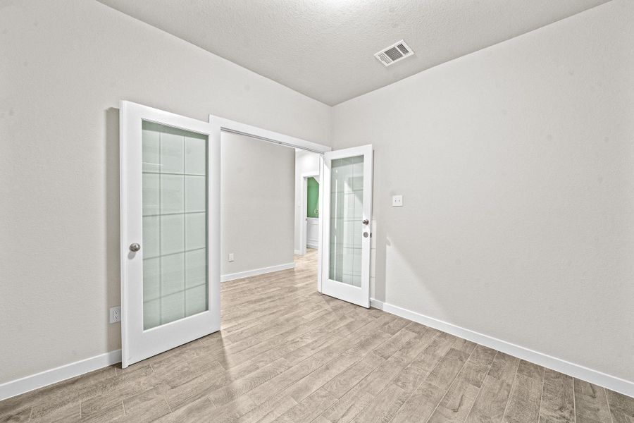 Spacious, unfurnished interior of a new home in Cypress Green, Hockley (Image 31). Spacious, unfurnished interior of a new home in Cypress Green, Hockley (Image 31).
