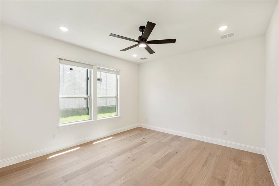 Spacious, unfurnished interior of a new home in Creekview Meadows, Pilot Point (Image 20). Spacious, unfurnished interior of a new home in Creekview Meadows, Pilot Point (Image 20).