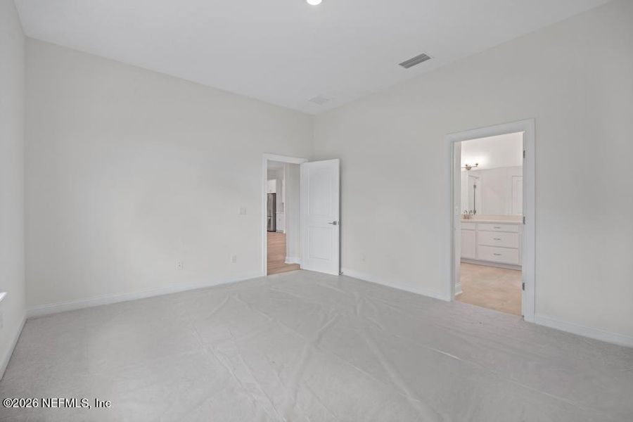 Spacious, unfurnished interior of a new home in , St. Augustine (Image 34).
