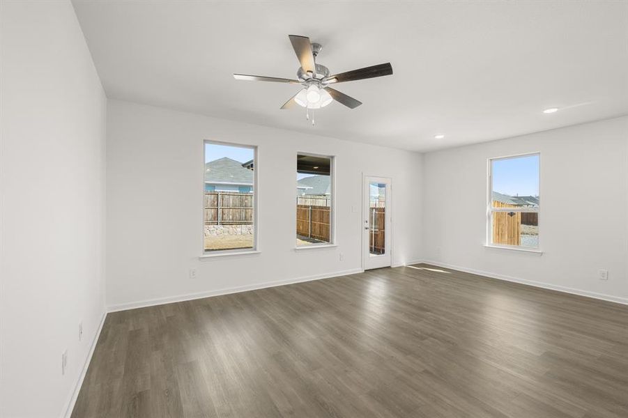 Spacious, unfurnished interior of a new home in Palmilla Springs, Fort Worth (Image 19).