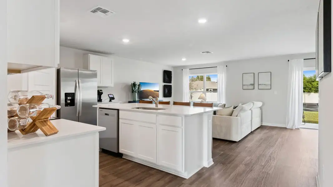 Furnished interior view inside a new home in Willowbrook South, Winter Haven (Image 5). Furnished interior view inside a new home in Willowbrook South, Winter Haven (Image 5).