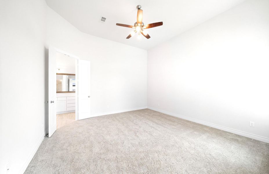 Spacious, unfurnished interior of a new home in Audubon 60′, Magnolia (Image 43).
