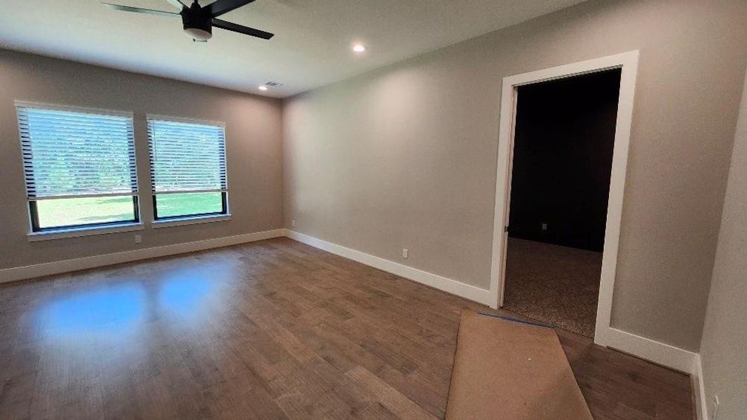 Spacious, unfurnished interior of a new home in , Montgomery (Image 7).