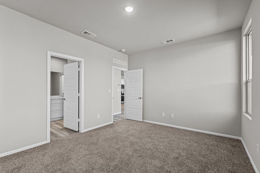 Representative unfurnished interior of a home built from the Starkville by D.R. Horton in Yukon Ridge, Odessa (Image 17). Representative unfurnished interior of a home built from the Starkville by D.R. Horton in Yukon Ridge, Odessa (Image 17).