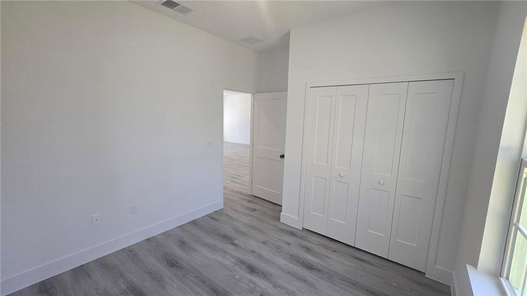 Spacious, unfurnished interior of a new home in , Citrus Springs (Image 23).