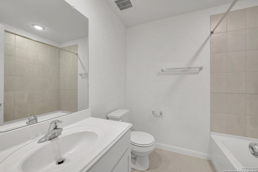 Furnished interior view inside a new home in Greenspoint Heights, Seguin (Image 6).