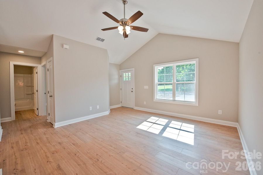 Spacious, unfurnished interior of a new home in , Landis (Image 12).