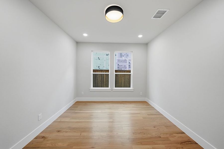 Spacious, unfurnished interior of a new home in Aster Park, McKinney (Image 21).