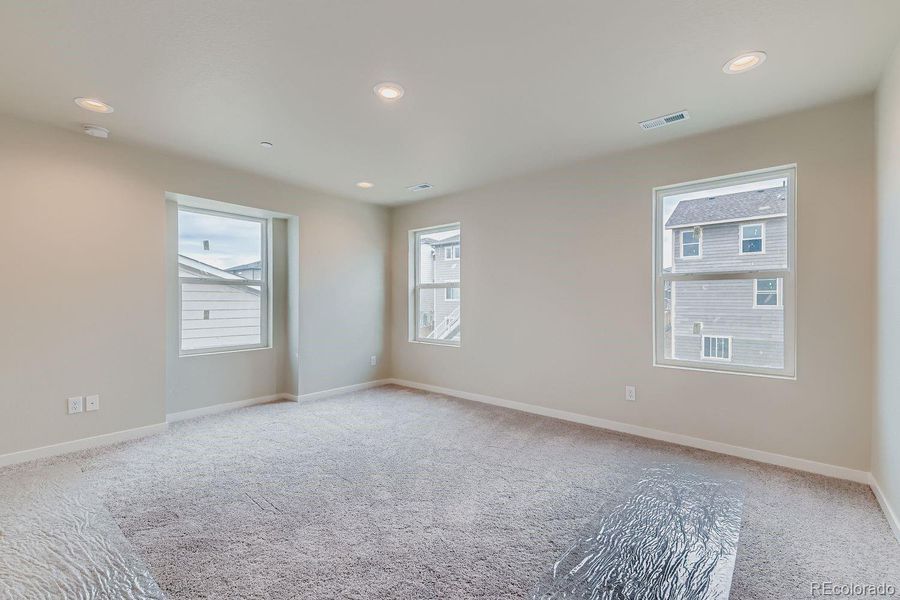 Spacious, unfurnished interior of a new home in Buffalo Highlands – Commerce City, Commerce City (Image 17). Spacious, unfurnished interior of a new home in Buffalo Highlands – Commerce City, Commerce City (Image 17).