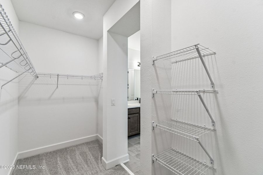 Spacious, unfurnished interior of a new home in , Jacksonville (Image 22).