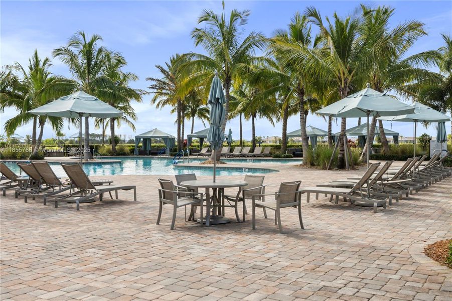 Image 44 of a home in Del Webb Tradition.