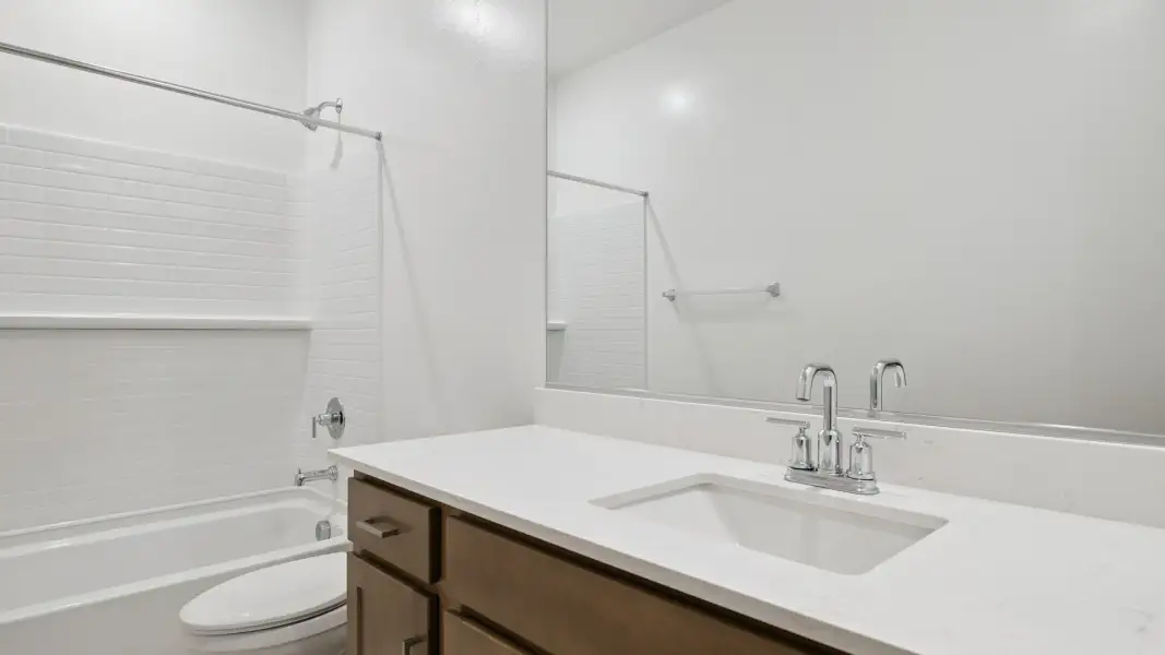Close-up of interior finishes inside a home in El Cidro, Goodyear (Image 25).