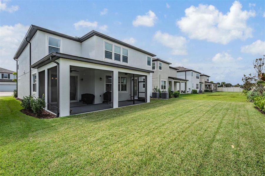 Exterior details and patio area of a home in , Wesley Chapel (Image 3).