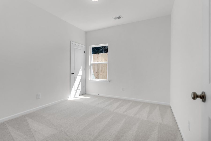 Spacious, unfurnished interior of a new home in , North Charleston (Image 17).