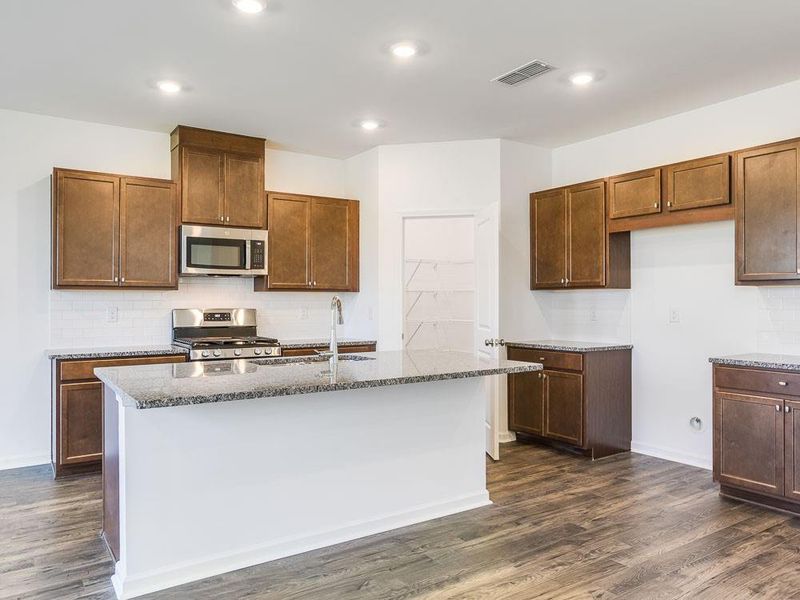 Furnished interior view inside a new home in Heritage River, Euharlee (Image 8). Furnished interior view inside a new home in Heritage River, Euharlee (Image 8).