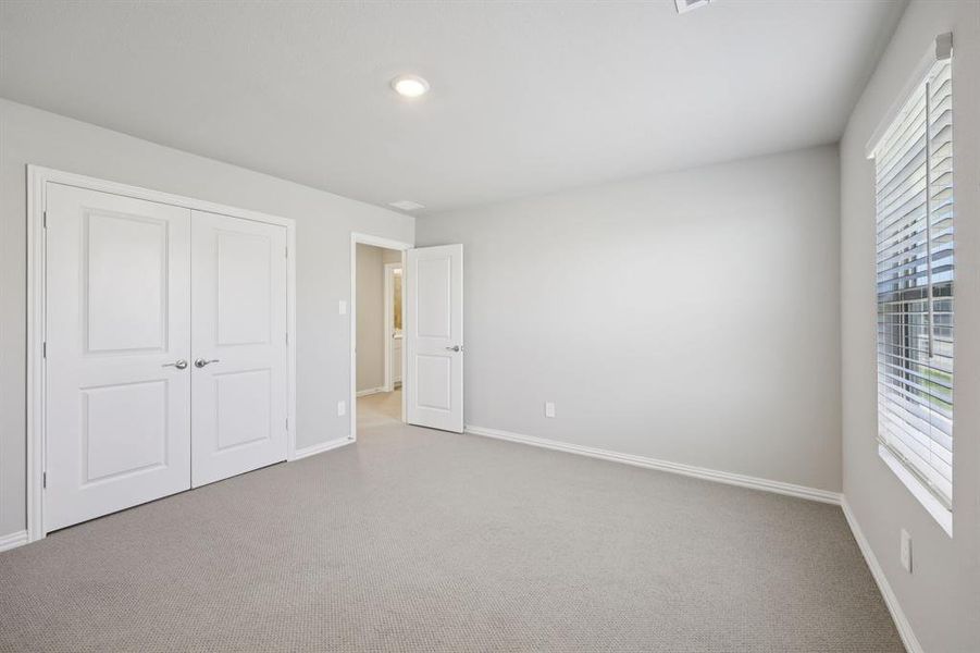 Photo is not of the actual home, but is an inspirational photo of builder’s model home and may depict options, furnishings, and/or decorator features that are not included. Photo is not of the actual home, but is an inspirational photo of builder’s model home and may depict options, furnishings, and/or decorator features that are not included.