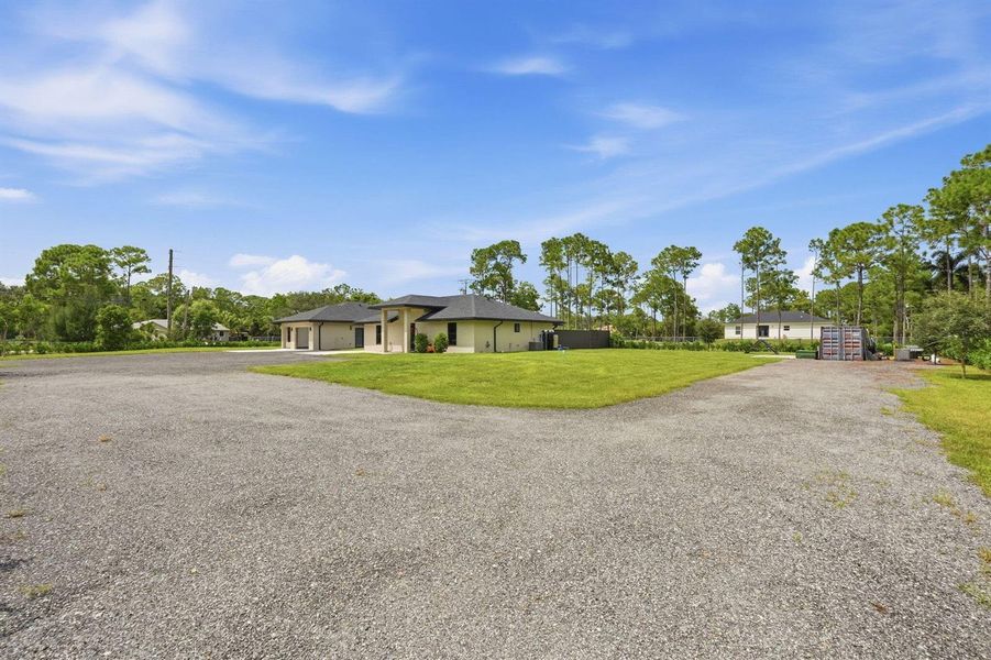 12-web-or-mls-18477_W_Sycamore_Dr_06308