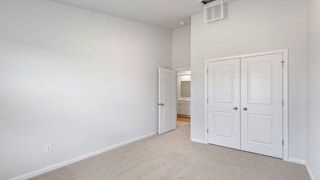Spacious, unfurnished interior of a new home in Marion Village, Santee (Image 15).