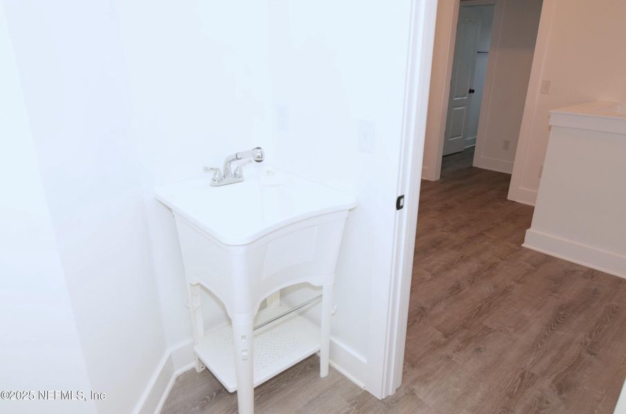 Image 33 of a home in .