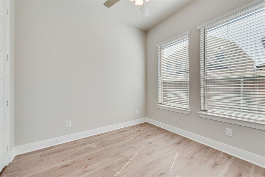 Spacious, unfurnished interior of a new home in Lakeside at Viridian - Villa Series, Arlington (Image 10).