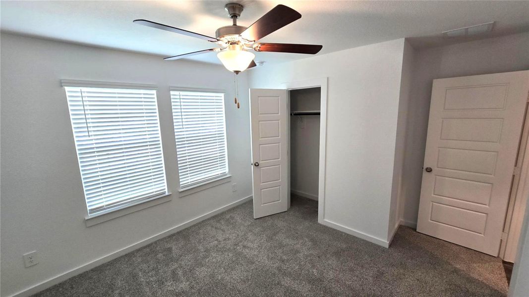 Spacious, unfurnished interior of a new home in Caldwell Ranch, Rosharon (Image 25).