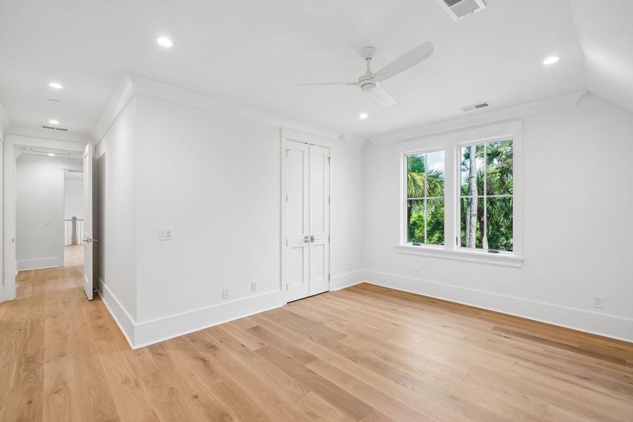 Spacious, unfurnished interior of a new home in , Kiawah Island (Image 64).