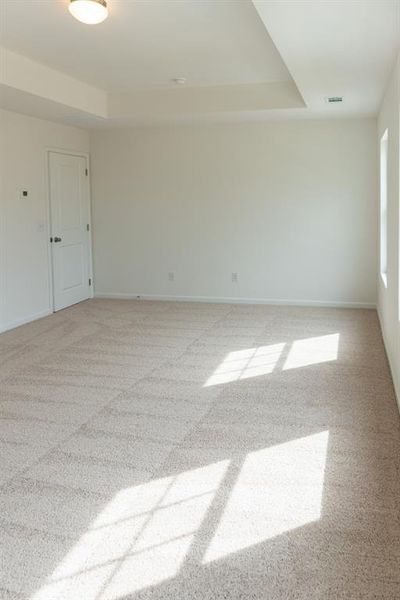 Spacious, unfurnished interior of a new home in , Jefferson (Image 17).