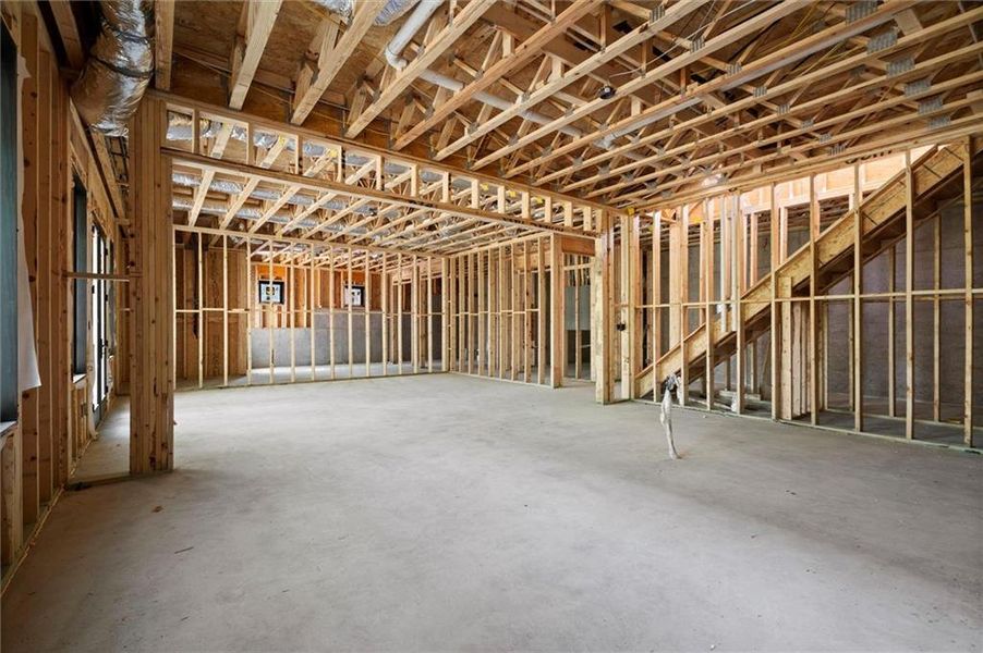 Spacious, unfurnished interior of a new home in , Brookhaven (Image 35).