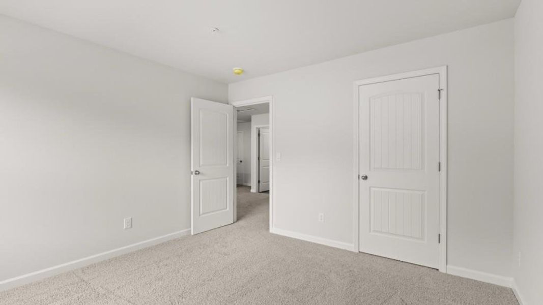 Spacious, unfurnished interior of a new home in Creekview, Atlanta (Image 25).