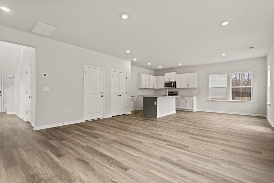 Roebuck, SC New Home.  - Slide 8