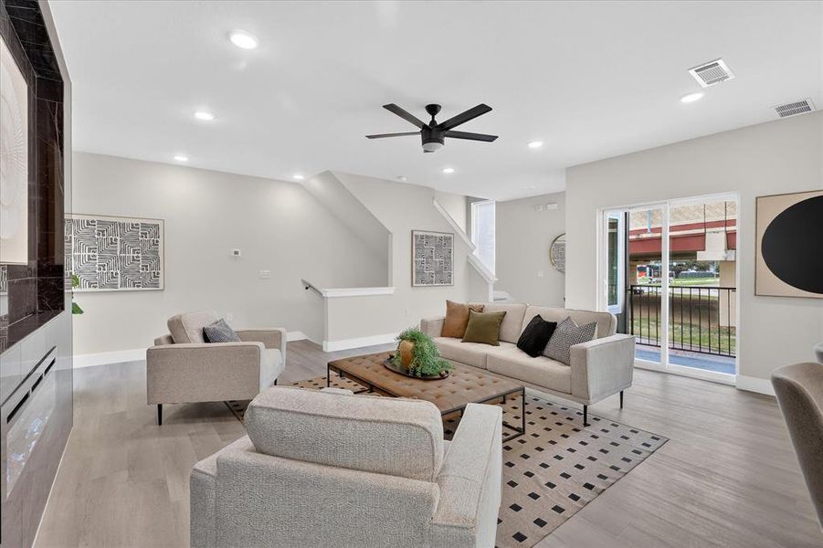 Furnished interior view inside a new home in , Dallas (Image 9).