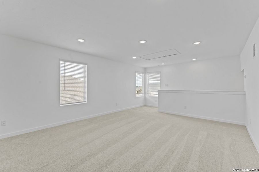 Spacious, unfurnished interior of a new home in Grace Gardens, San Antonio (Image 33). Spacious, unfurnished interior of a new home in Grace Gardens, San Antonio (Image 33).