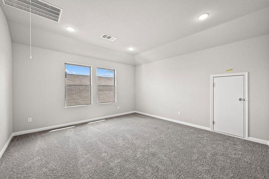 Spacious, unfurnished interior of a new home in Trinity Ranch, Elgin (Image 16). Spacious, unfurnished interior of a new home in Trinity Ranch, Elgin (Image 16).
