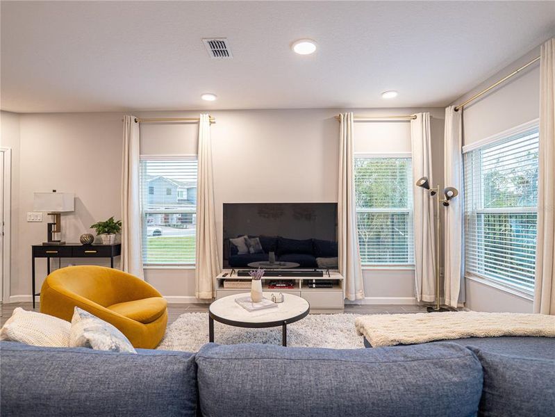 Furnished interior view inside a new home in Towns at Tuskawilla Commons, Oviedo (Image 14).