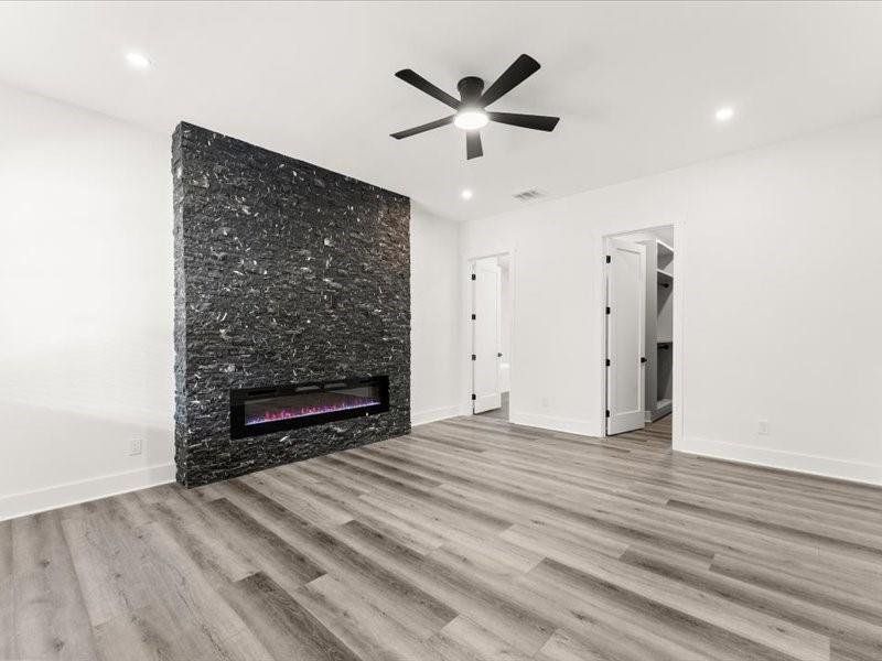 Spacious, unfurnished interior of a new home in , Dahlonega (Image 79).