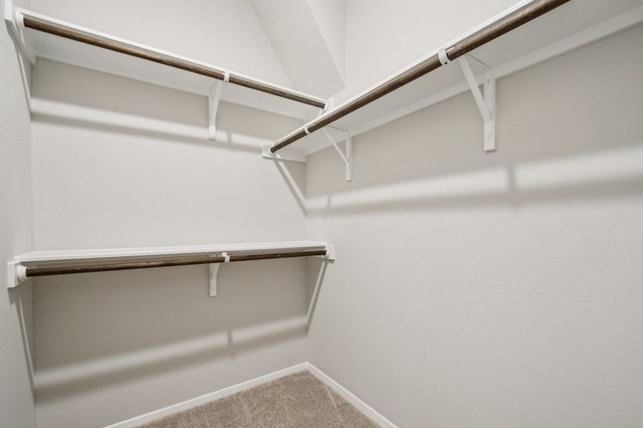 Spacious, unfurnished interior of a new home in Harvest Ridge, Elgin (Image 12).