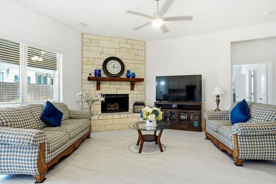 Furnished interior view inside a new home in Star Ranch, Godley (Image 11).
