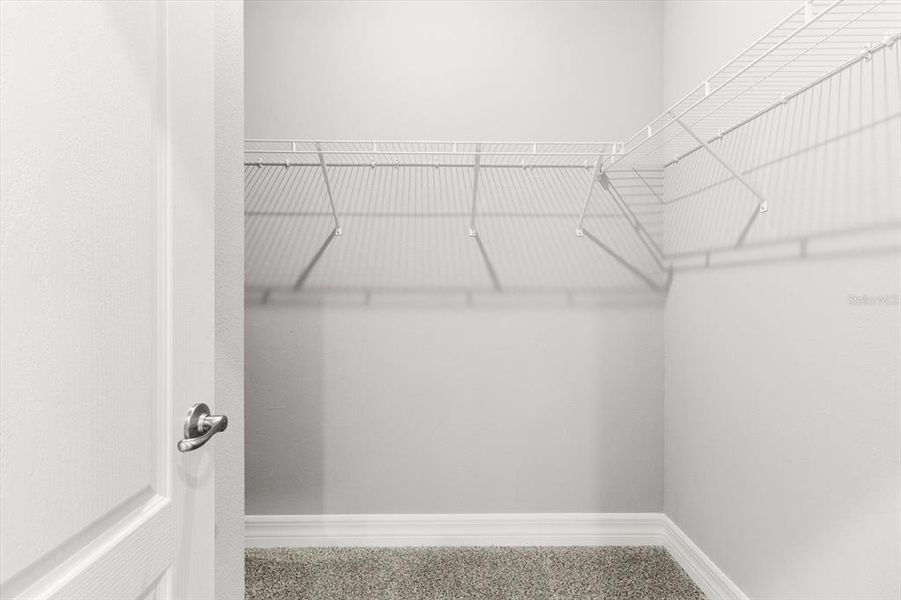 Walk-in Closet His/Hers