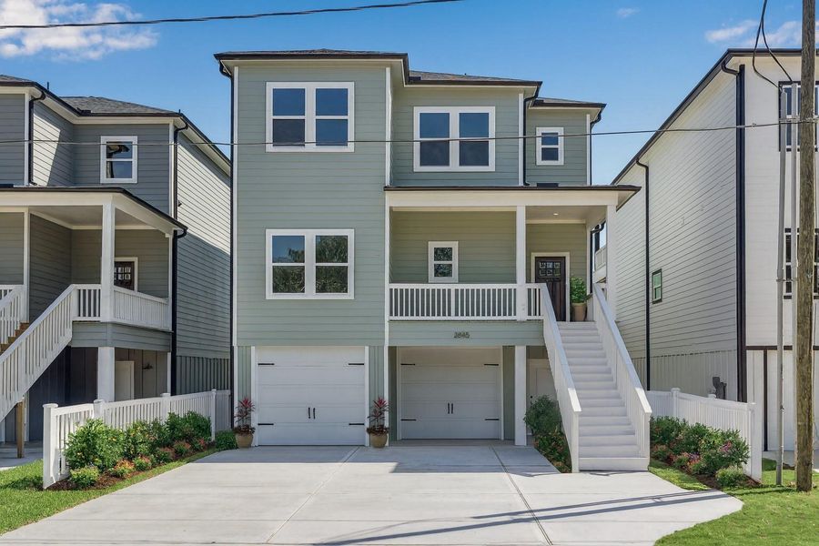 Soak it up with coastal living at Water Street with access to Dickinson Bayou. This photo has been virtually enhanced. Soak it up with coastal living at Water Street with access to Dickinson Bayou. This photo has been virtually enhanced.