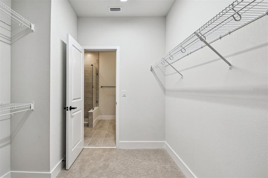 Spacious, unfurnished interior of a new home in Towns at Union, St. Petersburg (Image 18). Spacious, unfurnished interior of a new home in Towns at Union, St. Petersburg (Image 18).