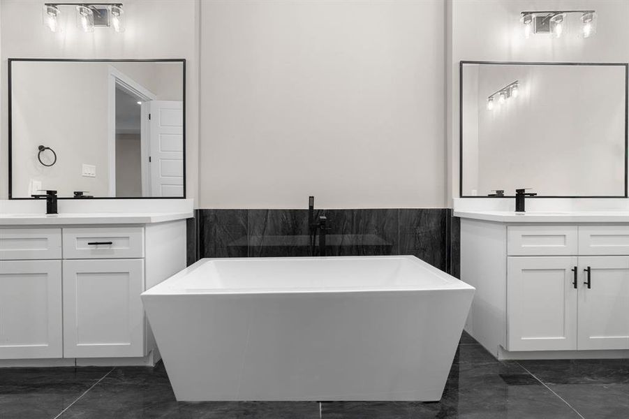 5’ Freestanding Bathtub