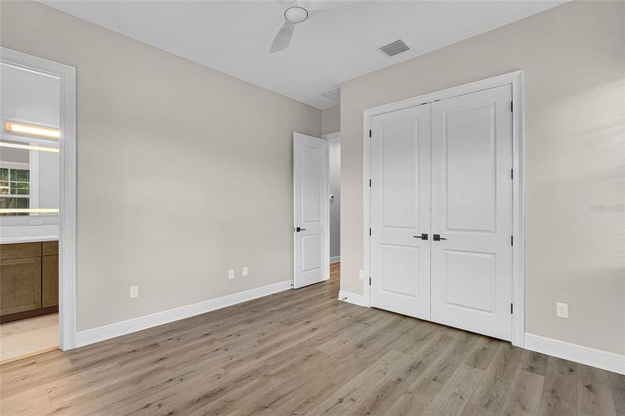 UPSTAIRS BEDROOM 1 UPSTAIRS BEDROOM 1