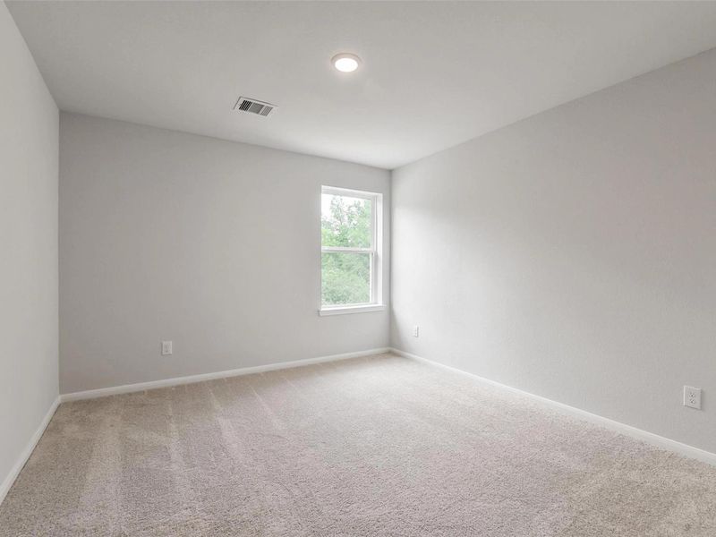 Spacious, unfurnished interior of a new home in Caney Creek Place, Conroe (Image 35).