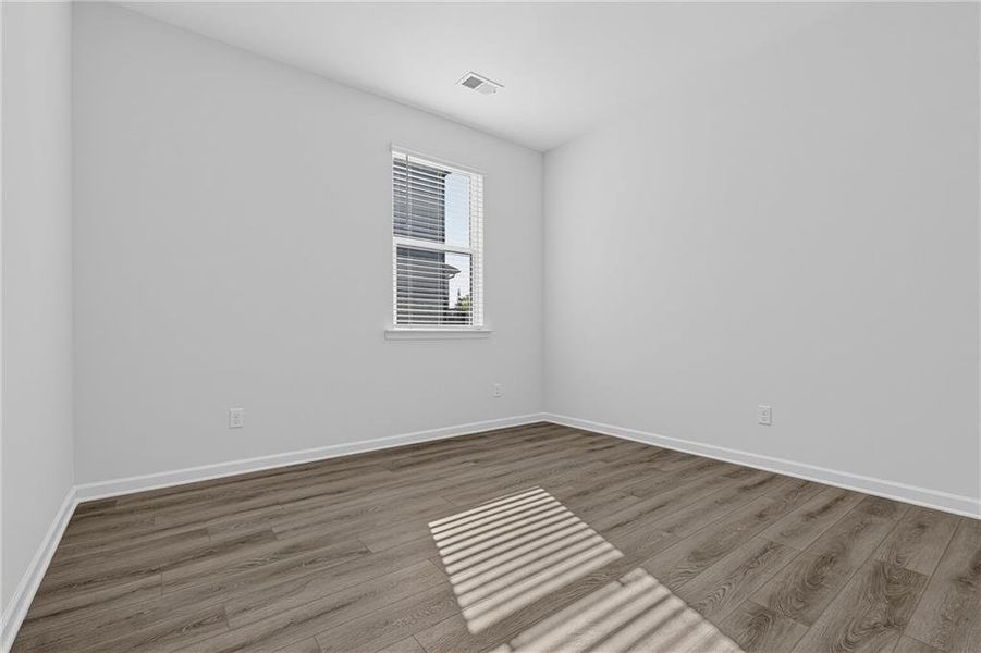 Spacious, unfurnished interior of a new home in , Bethlehem (Image 10).
