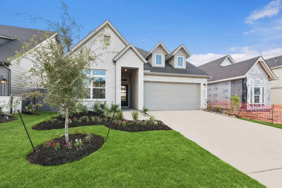 Welcome to The Genoa by David Weekley Homes. Move-In-Ready Now! Welcome to The Genoa by David Weekley Homes. Move-In-Ready Now!