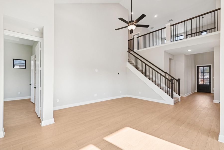 Spacious, unfurnished interior of a new home in Kresston, Montgomery (Image 35).