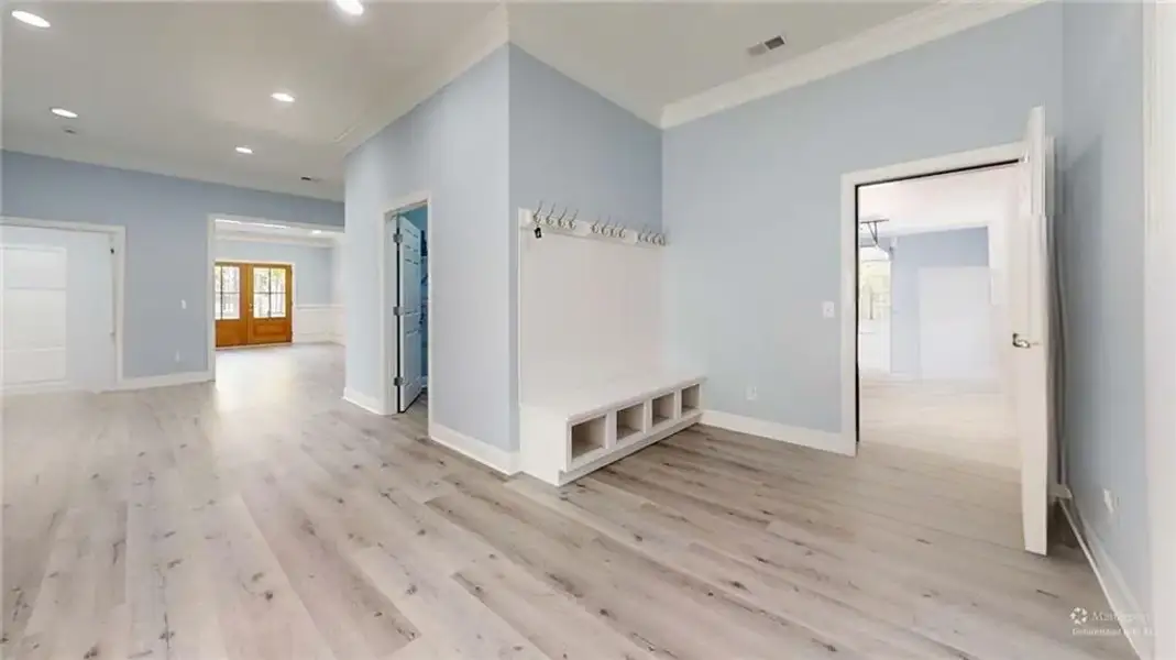 Spacious, unfurnished interior of a new home in , Rome (Image 25).